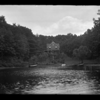 House on Lake Quinsigamond
